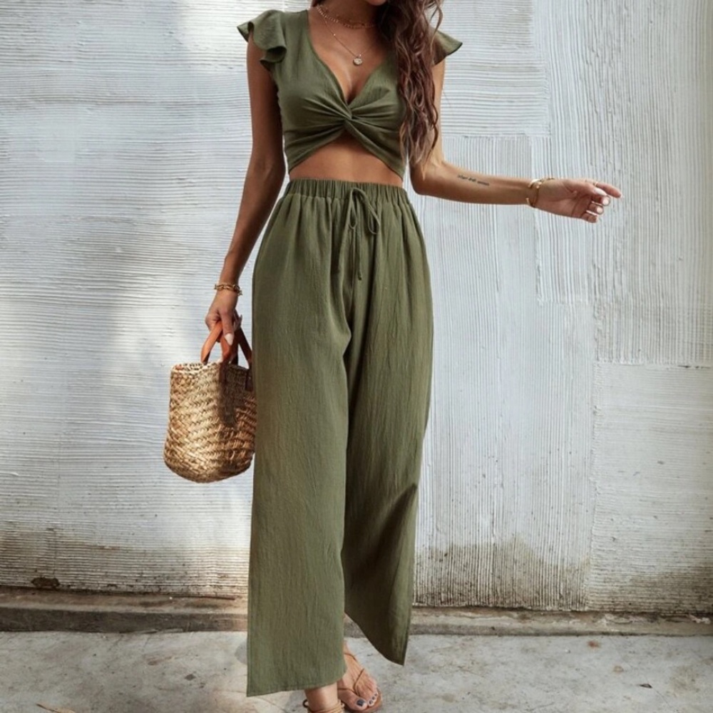SHEIN Ruffle Trim Twist Top & Pants Set
